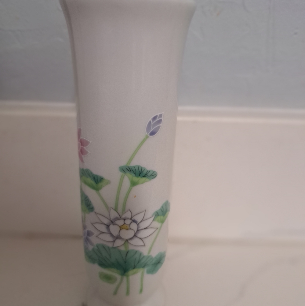 A vase sized 6.75" by 2.125". A dainty Japanese vase by Lotus Garden Alegiri